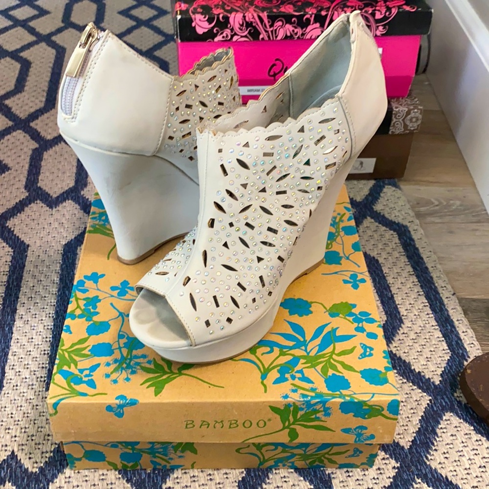 Bamboo wedge